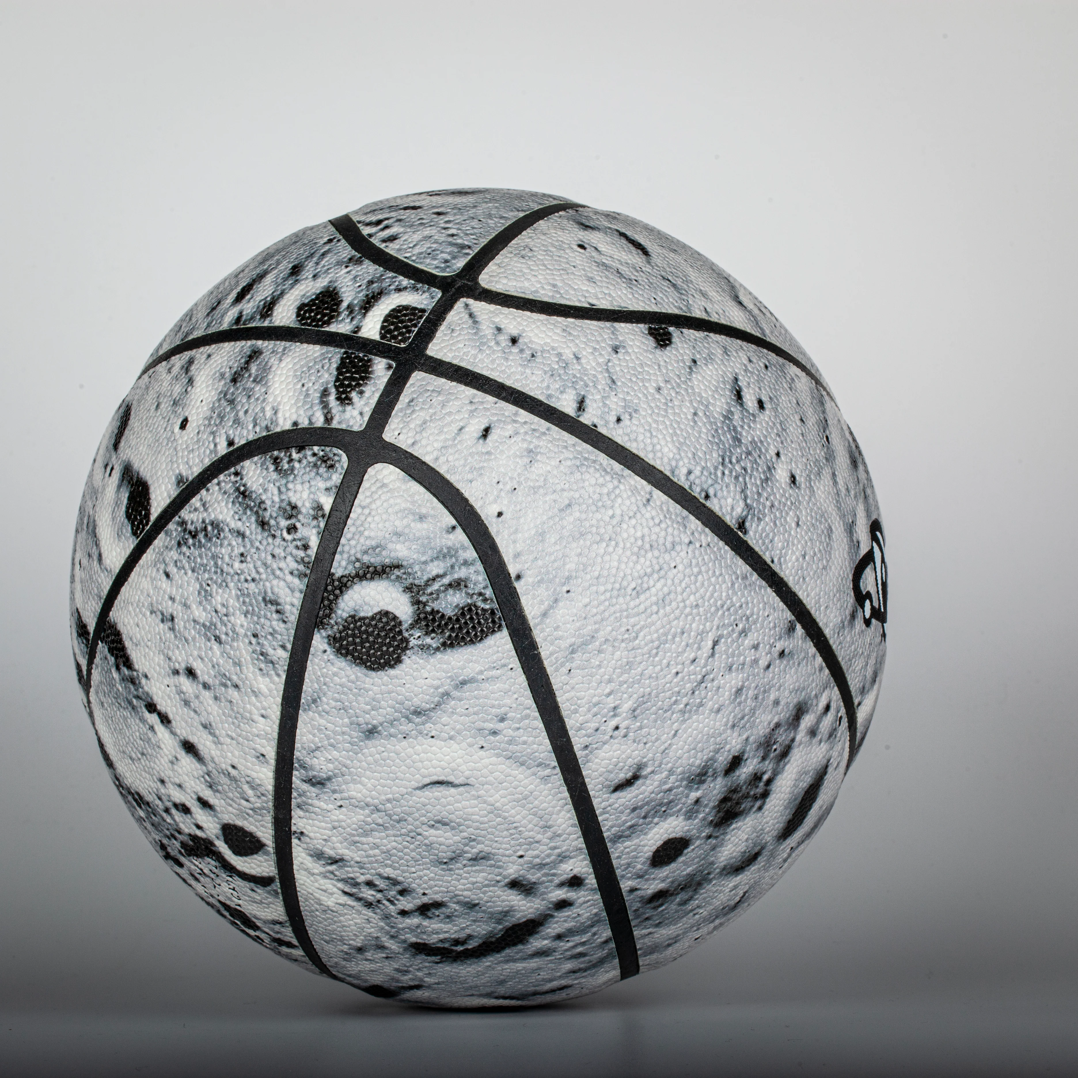 Moonshot Basketball - Image 2