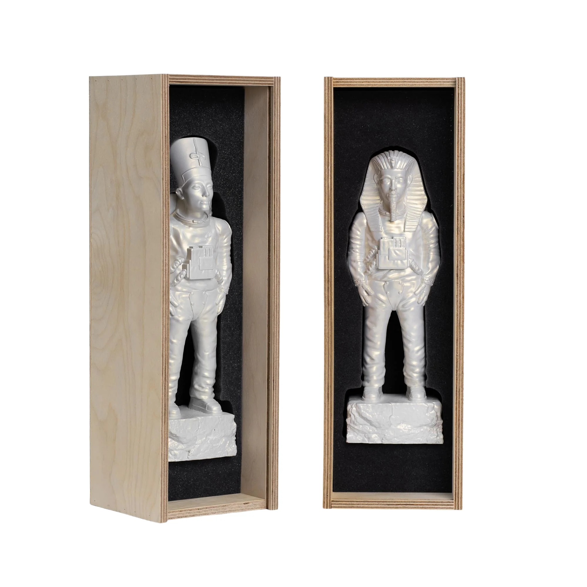 XL Ancient Astronaut Tutankhamun (Pearl White) - Image 6